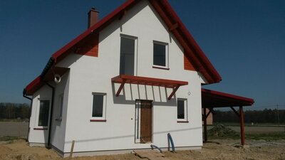 Gotowa elewacja na domu - budowa w Chybiu koło Czechowic-Dziedzic zakończona