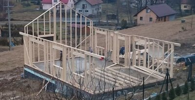 Rozpoczęcie budowy szkieletu drewnianego w Gilowicach koło Żywca