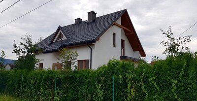 Zakończony tynk elewacyjny na domu, budowa domu Biery, Bielsko-Biała, zakończona