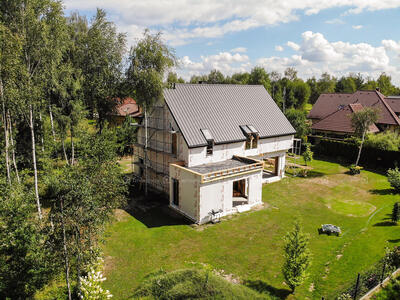Budowa dachu w domu szkieletowym w Sośnicowicach koło Gliwic