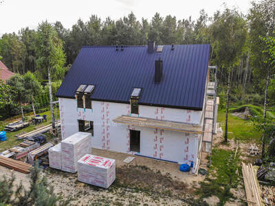 Budowa dachu w domu szkieletowym w Sośnicowicach koło Gliwic