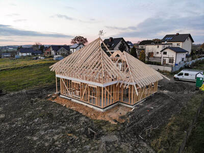 Budowa konstrukcji dachu na budowie domu w technologii szkieletowej, Wodzisławi Śląski