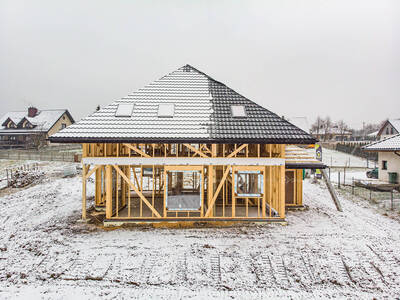 Budowa dachu domu szkieletowego w Wodzisławiu Śląskim