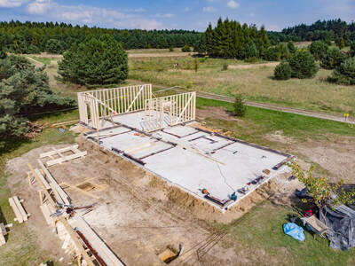 Budowa konstrukcji domu szkieletowego w miejscowości Chechło koło Olkusza