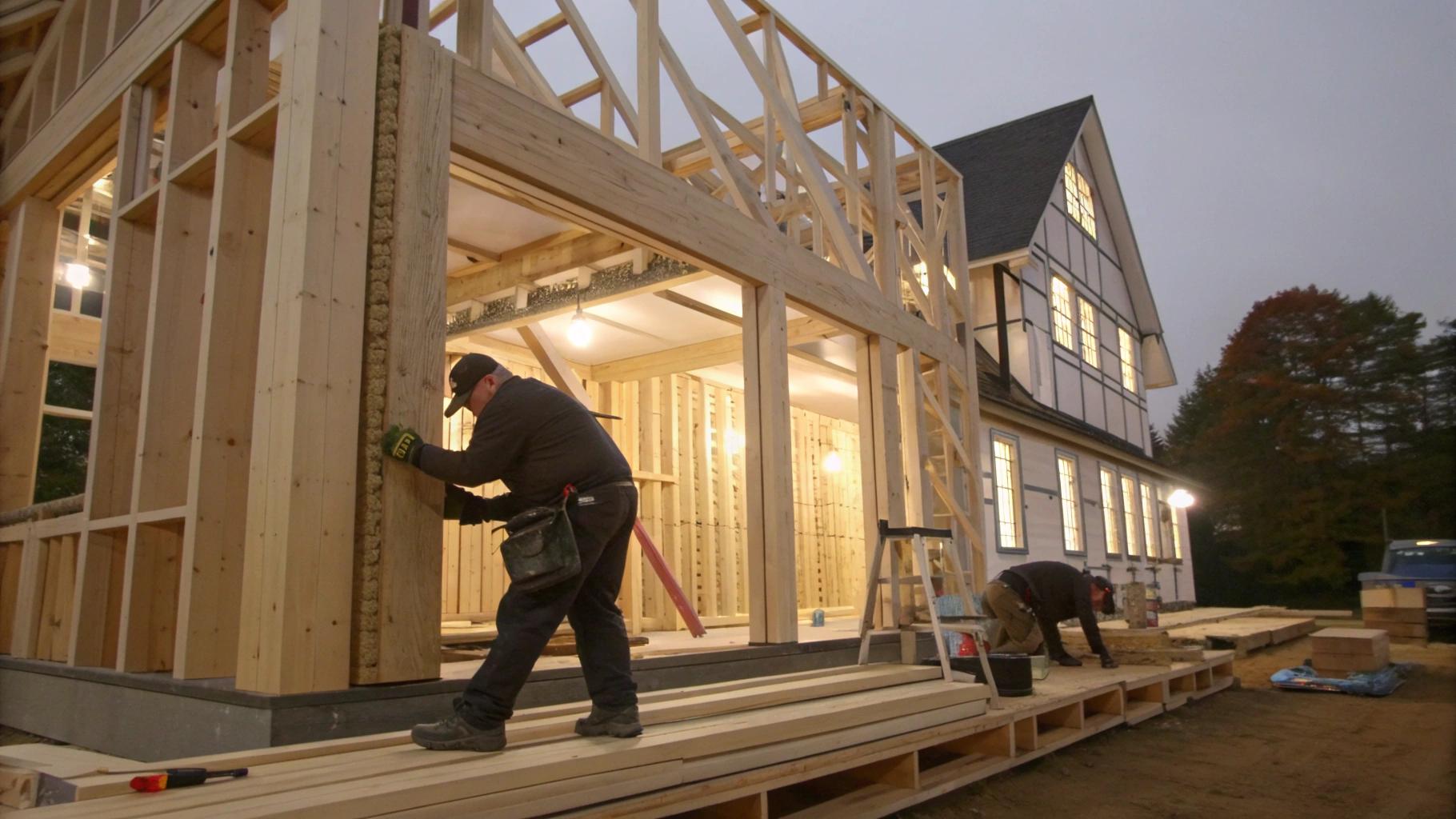 Drewno C24, KVH, BSH – czym różnią się gatunki i klasy drewna konstrukcyjnego